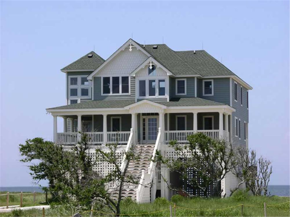 beachfront-homes-and-house-plans-the-plan-collection